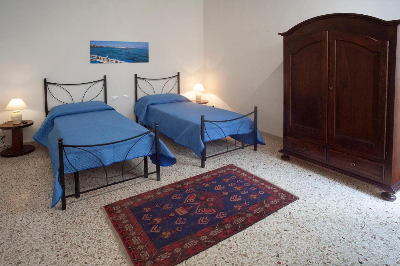 Case Vacanze "Residenze Trapanesi" Трапани Экстерьер фото